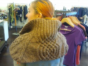 decadence capelette back